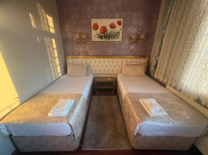 Апартаменты 3BR Flat Old Style 4AC Terrace, Metro