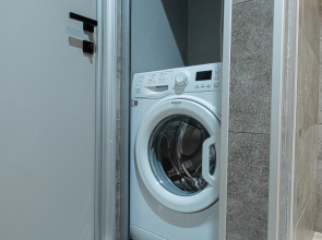 Апартаменты Lalapart Wooden Loft с дизайнерским ремонтом в ЖК Лайнер