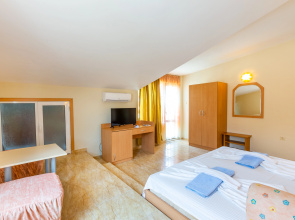 Pollo Resort XZ Apartments
