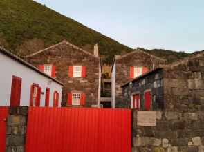 Casal do Vulcão Apartments