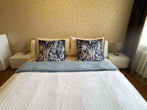 Квартира Трехкомнатная на 9 Апреля