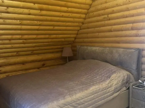 Nedaleko Ot Gopnolyzhnogo Kuporta Igory Private House