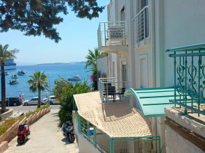 Mia Hill Suites Hotel