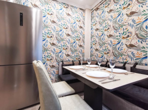 Апартаменты трехкомнатные Apartico на Марата