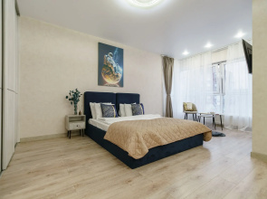 Kosmos S Panoramnym Vidom Na Reku Flat