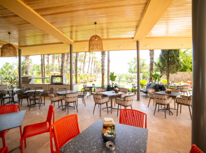 Rose Garden Premium Hotel