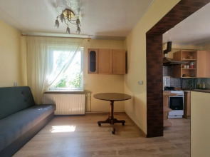 Chetyrekhkomnatny Domik S Zelenoy Territoriey Na Pionerskaya 5 Private house