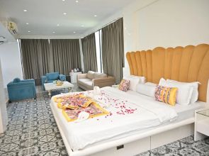 Urvi Banquets Guest House