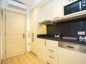 Апарт-отель Channel Suites