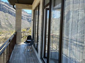 S Vidom Na Gory I Reku Private house