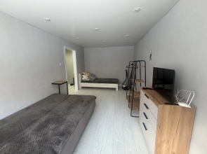 Vozle Ploschadi Flat