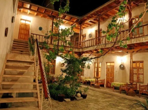 Отель Салом Инн