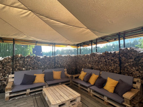 Глэмпинг на Озерах