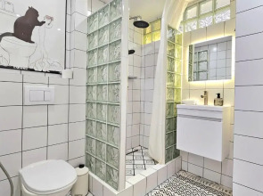 Квартира у Озера Кабан: Стильный Ремонт и Идеальное Расположение!