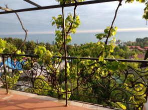 Гостевой дом Валера и Люба