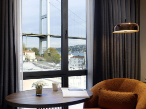 Crowne Plaza Istanbul Ortakoy Bosphorus, an IHG Hotel