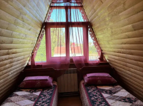 Гостевой Дом  У Звонницы монастыря с баней