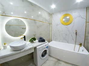 Апартаменты с качелями на 9 этаже