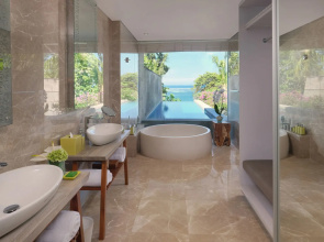 Отель Maya Sanur Resort & Spa