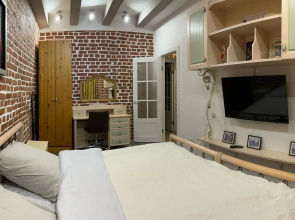 Apartamenty Logovo Rums Dvuhkomnatnye Patimestnye