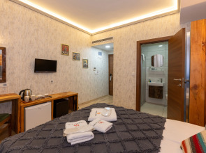 Отель Double DD