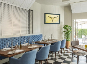 Le Meridien Dubai Hotel & Conference Centre