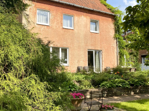 Villa V Amalienau Private house