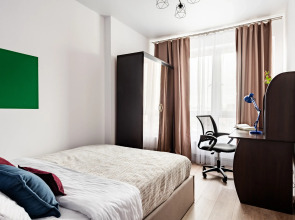 Квартира Гуашь Художника с видом на город