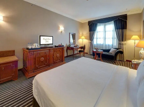 Ascot Hotel