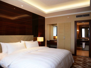 Отель LOTTE City Tashkent Palace