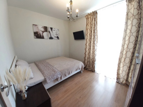 Novaya Kvartira V Tsentre Zhk parizh Flat