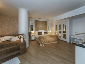 Aska Lara Resort & Spa Hotel