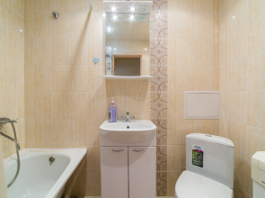 Апартаменты 1 Яр-сутки на Угличской 3