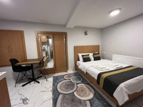 Апартаменты City Center Serenity: Stylish Studios