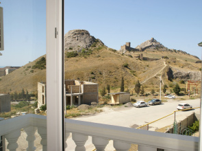 Belye Parusa Guest House