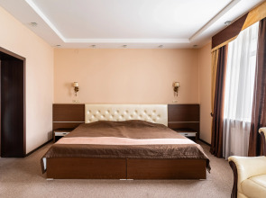 Отель Губернский