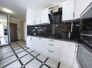 Апартаменты Двухкомнатная квартира на набережной