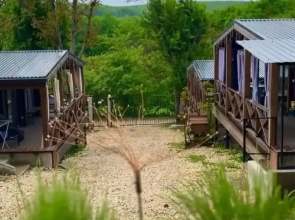 Tri Stikhii Guest house