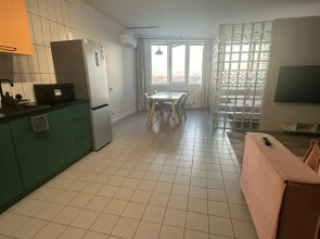 Квартира 2-к. квартира, 55 м², 3 кровати