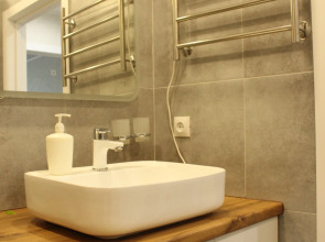 Квартира - студия рядом с проспектом Октября.