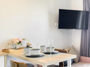 Апартаменты с Панорамными Окнами на 14 Этаже Небоскреба Бизнес-Класс в ЖК D1