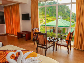 Отель Oak Ray Summer Hill Breeze