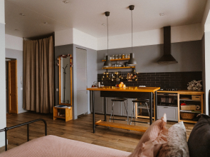 Апартаменты Дизайнерские с Панорамными Окнами