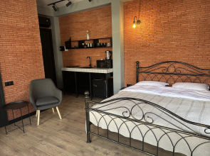 Апартаменты House near Gabriadze theatre