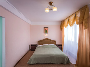 Санаторий Курортная Поликлиника им. Н.И. Пирогова с Пансионатом с Лечением Искра