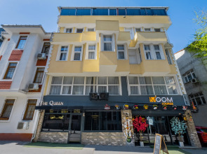 Отель The Queen Hotel