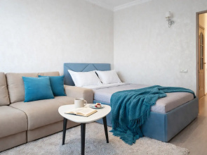 Apartamenty 2kh Komn.kv S 2mya Krovatyami I Raskladnym Divanom Na 23m Etazhe Apartments