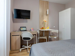 Апартаменты 9 ночей на Есенина