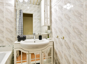 Great view on Kremlin 2 rooms apartment 23 floor