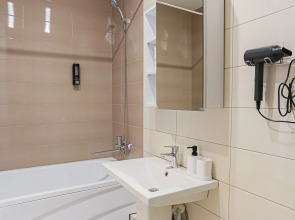 Апартаменты У нaс лучше, чeм дoма Sanset Героев Донбаса 10 кв 274